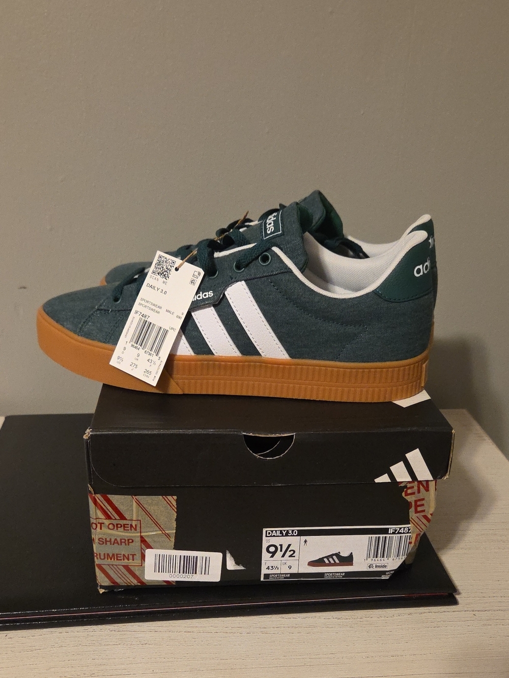 adidas Men’s Dark Green & White Low-Top Sneakers with Gum Sole